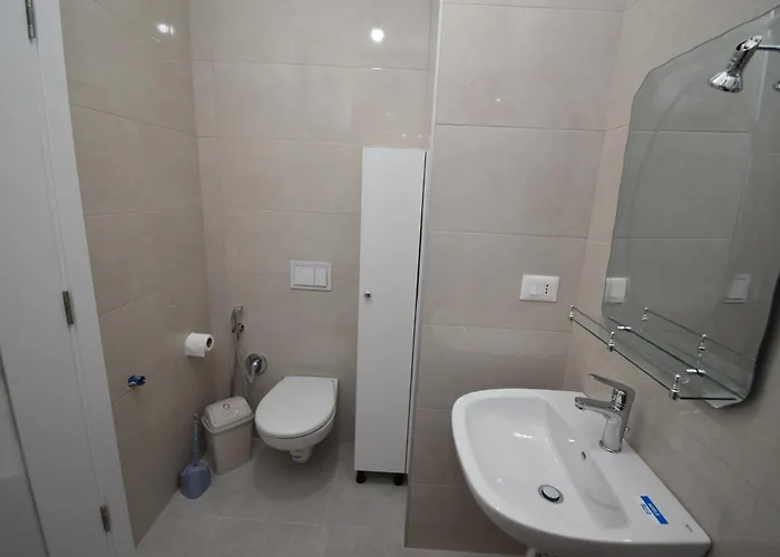 Urbanin A4 티라나